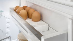 Вграден хладилник с EasyFresh, IRd 4000 Pure