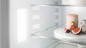 Вграден хладилник с EasyFresh и кошница за бутилки, IRDdi 5120 Plus