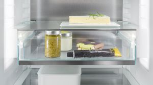 Вграден хладилник с EasyFresh и кошница за бутилки, IRDdi 5120 Plus
