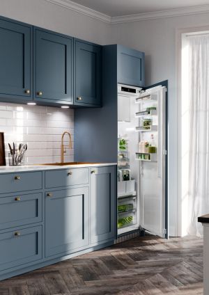 Вграден хладилник с EasyFresh и кошница за бутилки, IRDdi 5121 Plus