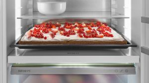 Вграден хладилник с EasyFresh, IRe 4101 Pure