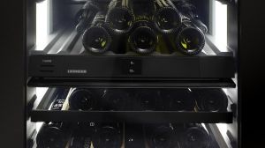 Хладилник за вино, подходящ за монтаж под плота, за темпериране на вино, UWpri 3782 Vinidor Selection