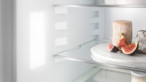 Комбинация от хладилник и фризер с EasyFresh и NoFrost, CNd 5704 Pure NoFrost